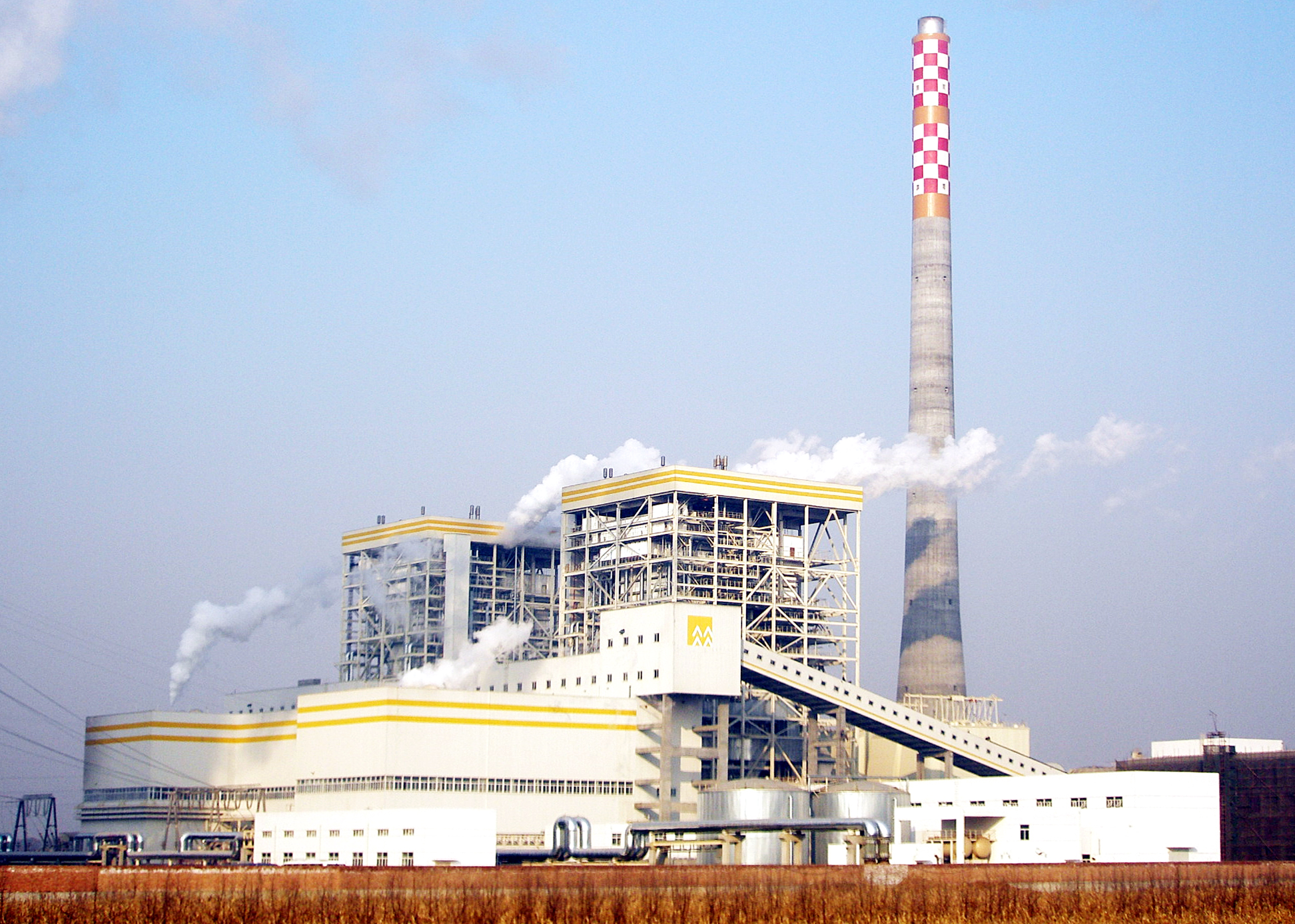 05-河北电建二公司承建的沧洲华润热电厂2×325MW工程2号机组建设工期仅为13个月零10天，创同类机组工程建设的新记录.jpg